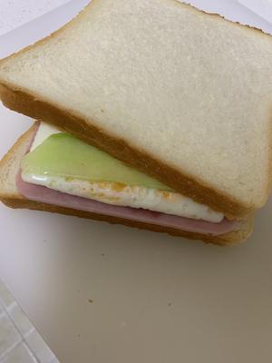 巨简单的Bruno轻食机早餐：烘烤三明治的做法 步骤4