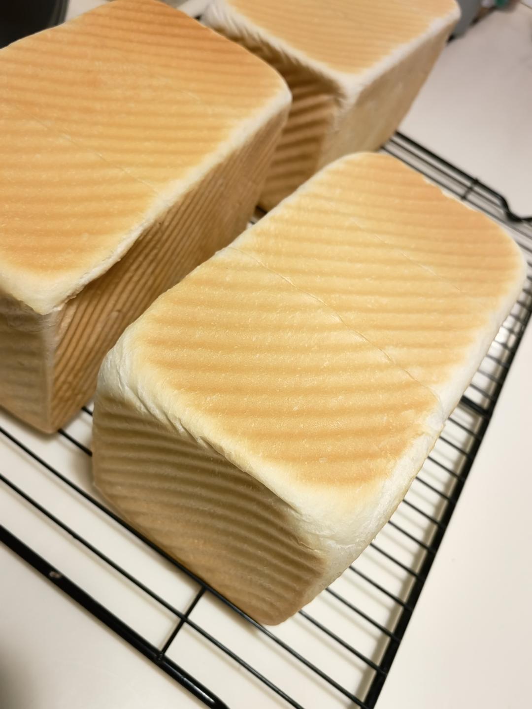 蛋清鲜奶超绵吐司