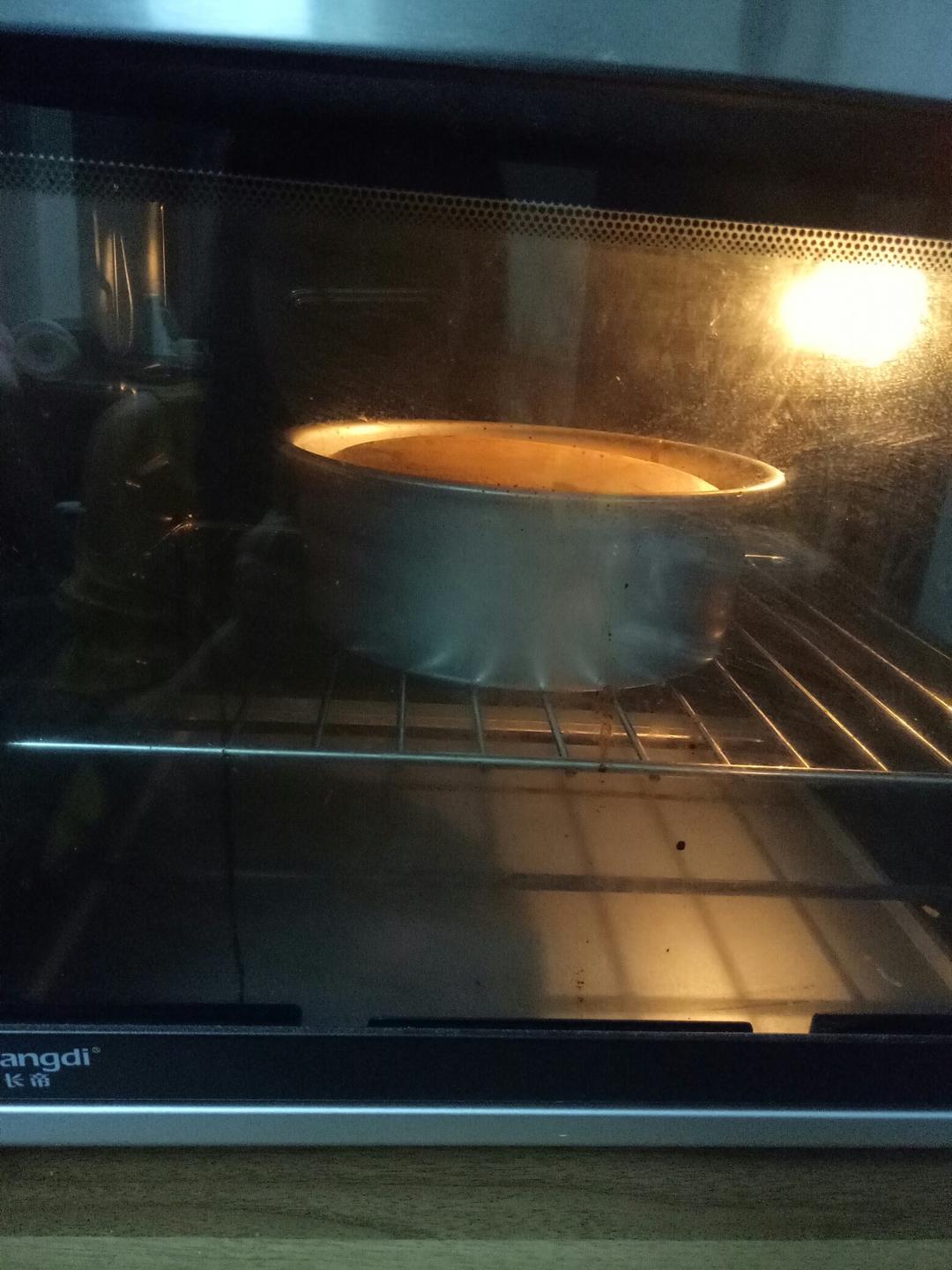 烤箱做蛋糕（戚风蛋糕的做法）