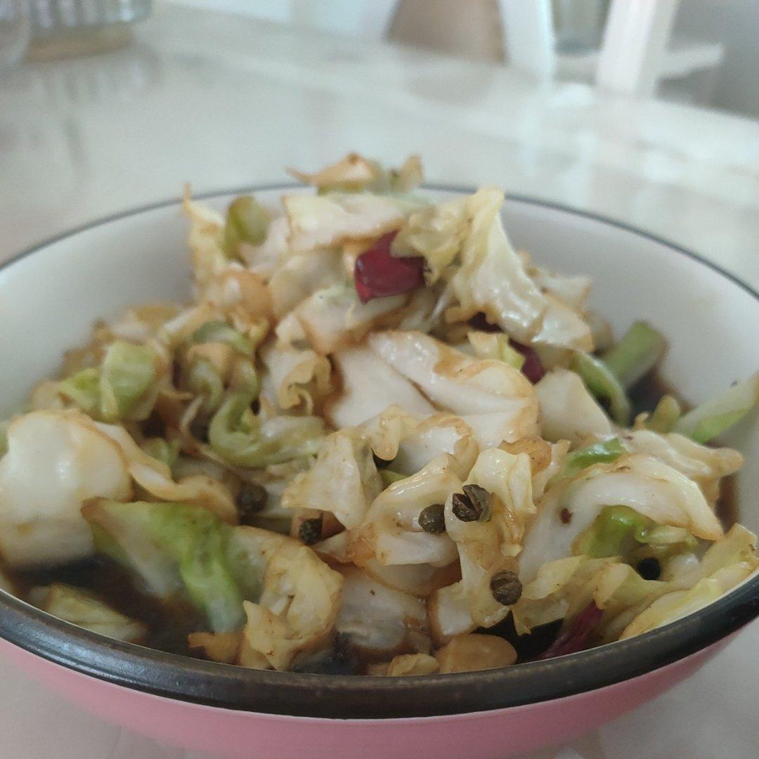 厨师长教你：“手撕包菜”的家常做法,简单又不失美味