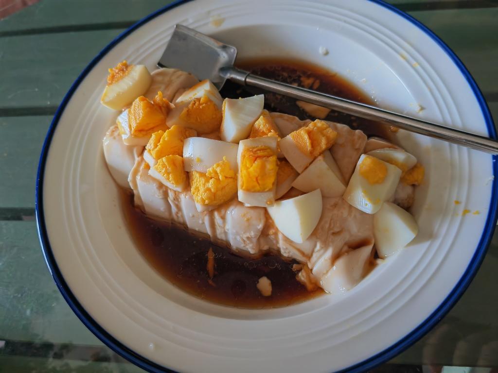 凉拌鸡蛋内酯豆腐