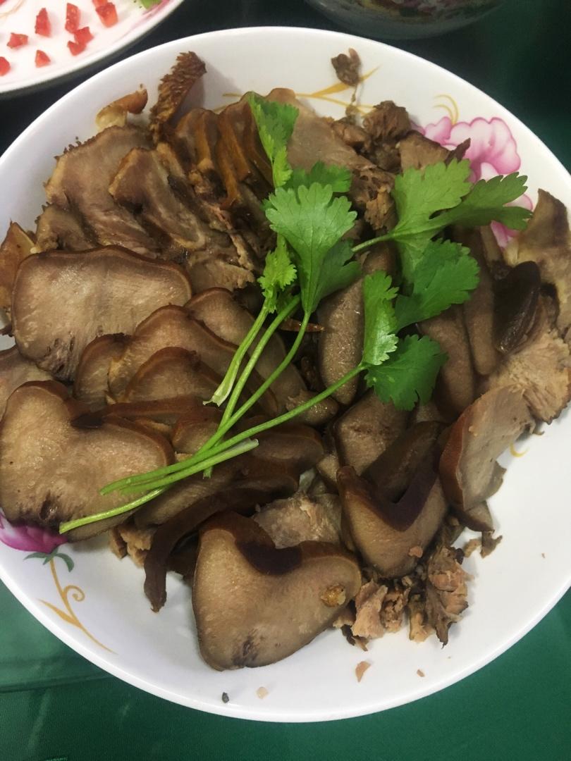 卤牛肉