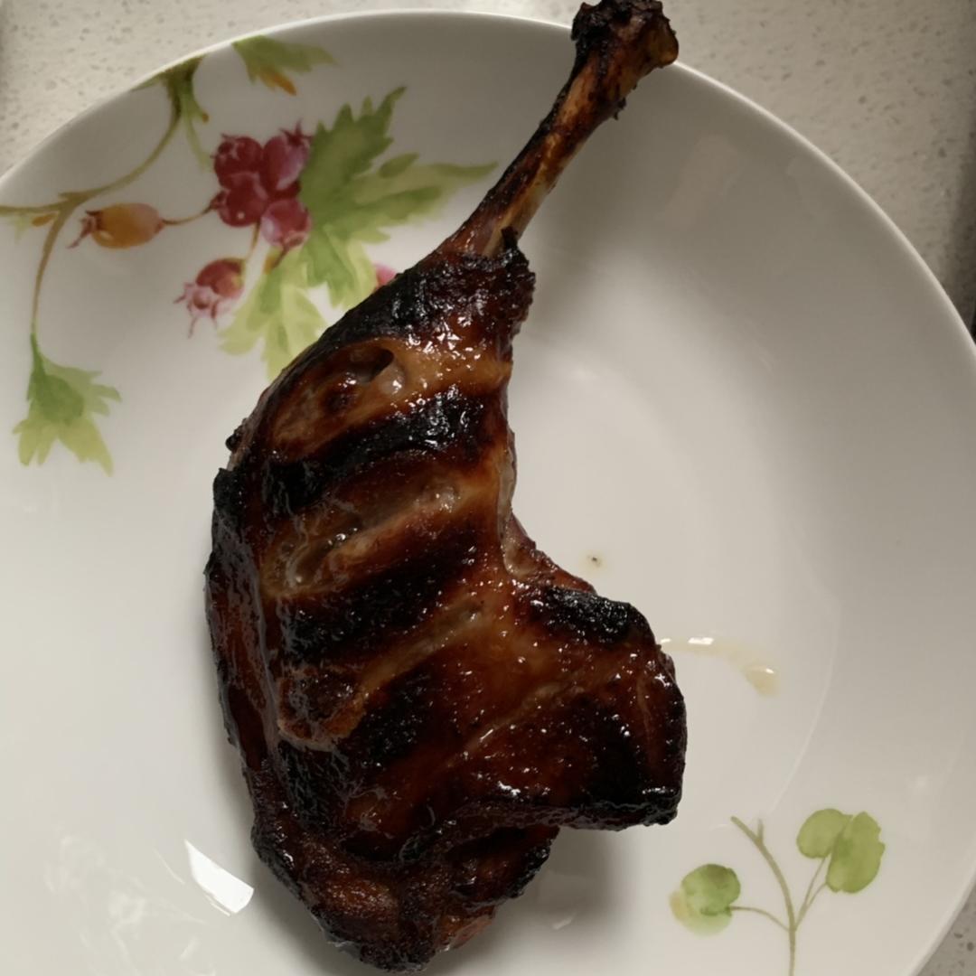 叉烧烤鸭腿