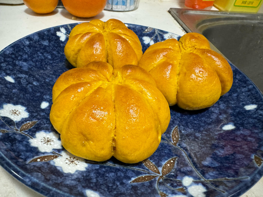 南瓜贝果 | 低成本万圣节惊喜！面团变身小南瓜，节日氛围提前拉满！