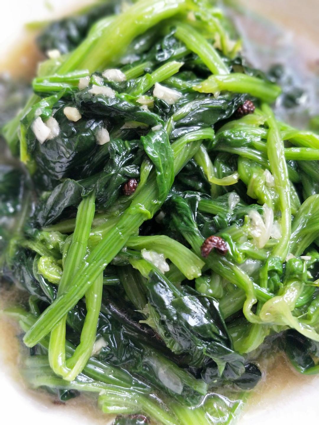 凉拌菠菜(家传秘方)