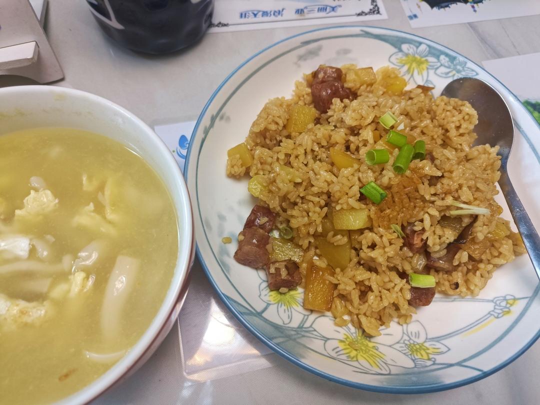 懒人版香肠土豆焖饭
