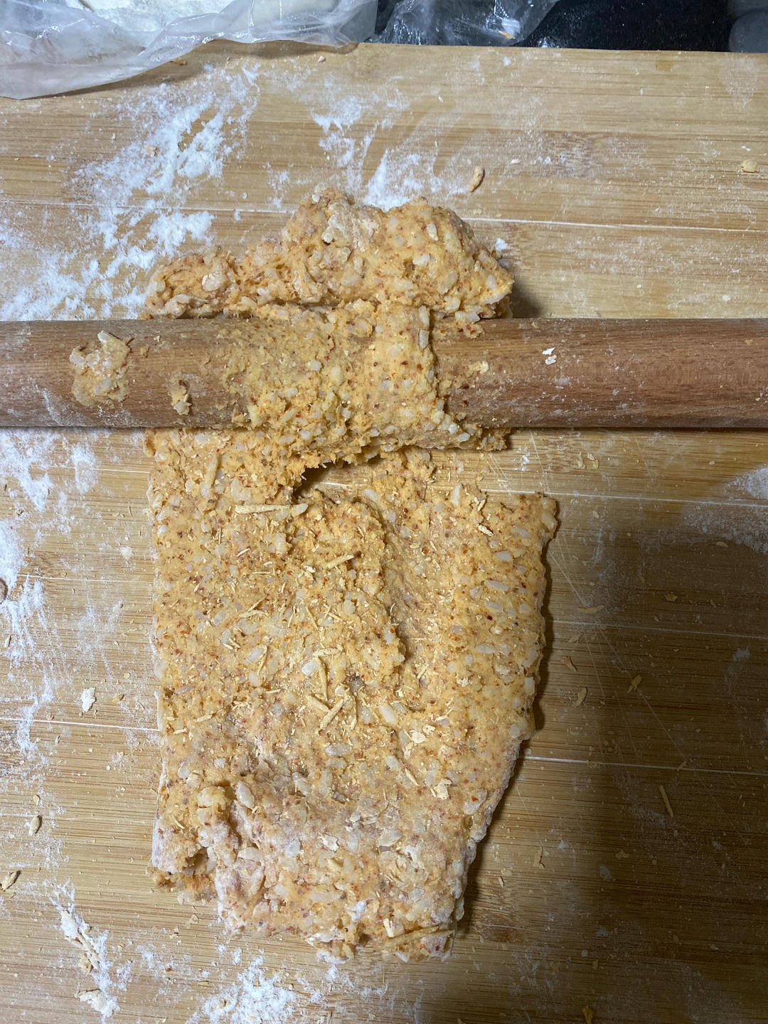 自制手工辣条 | 剩饭就能做！香辣过瘾有劲道！一次做四种！