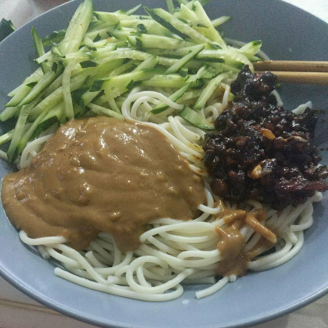一夫食堂半半拌面