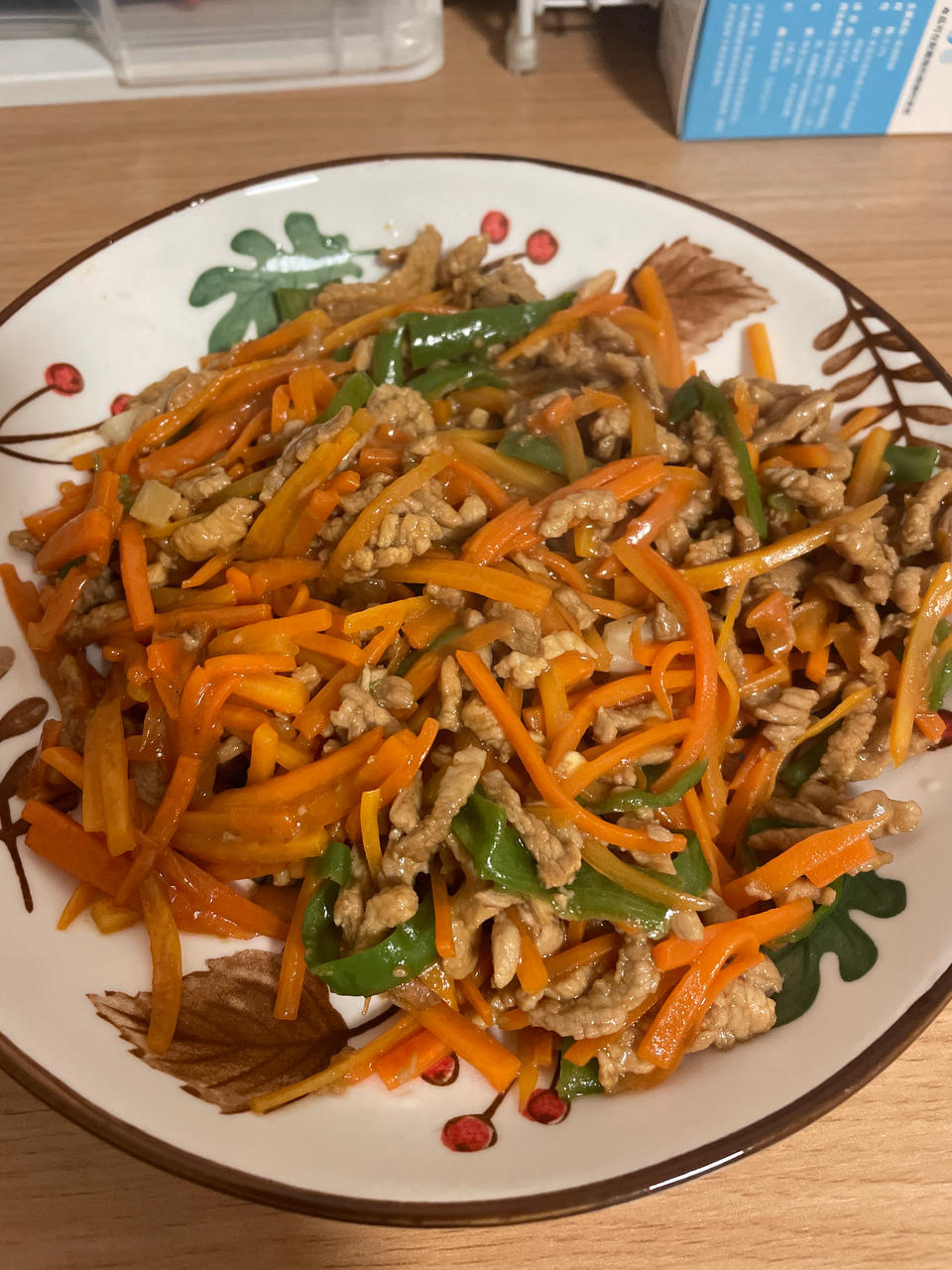 超级下饭胡萝卜丝炒肉