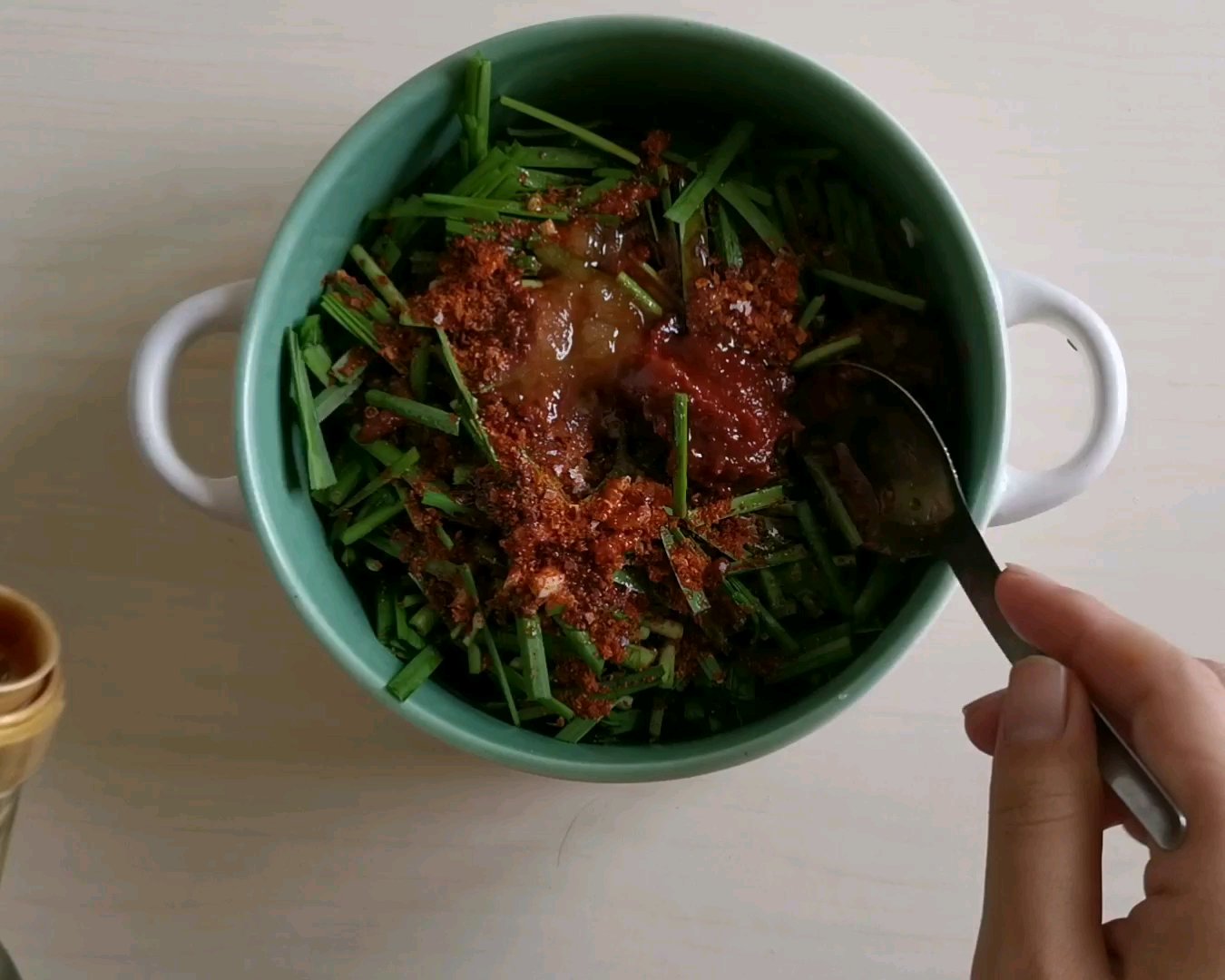 【韩式拌韭菜】简单 味鲜的做法 步骤2