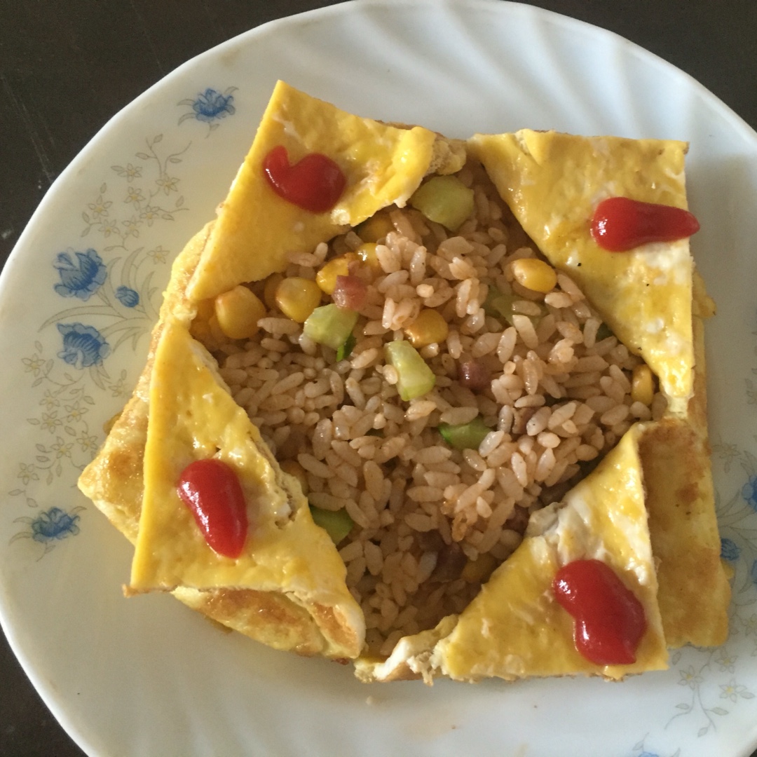 腊肠蛋包饭