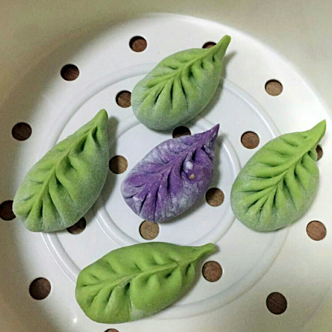 彩色柳叶饺子