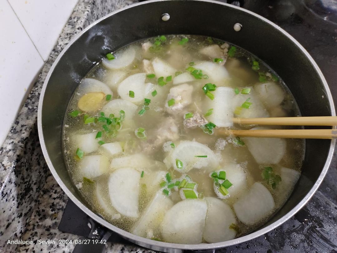 萝卜排骨汤