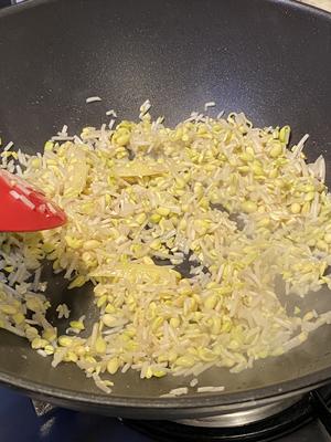 惹味小炒王：豆芽鬆的做法 步骤4