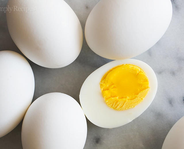 完美白煮蛋 Perfect Hard Boiled Egg的做法