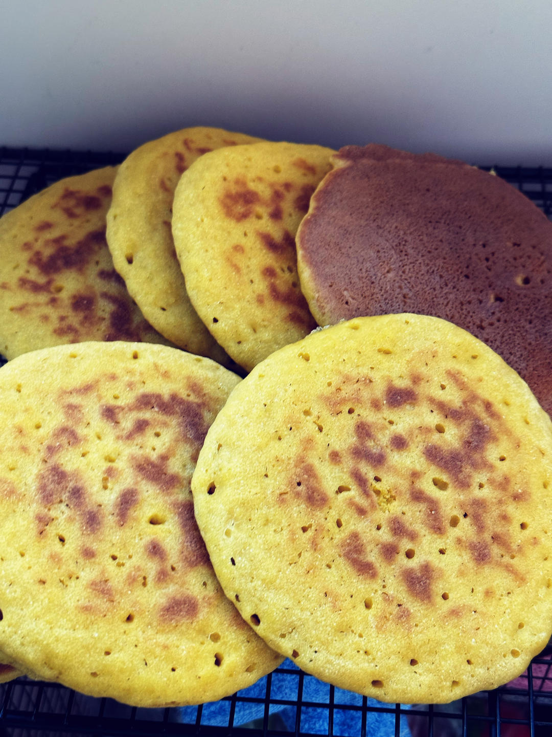 二十年面点老师傅分享的「玉米面饼子」做法，玉米控抓紧收😄😄😄