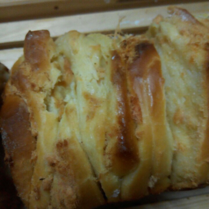 手撕千层肉松面包