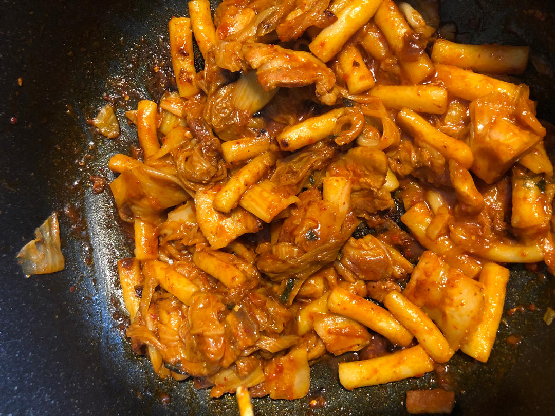辣白菜炒五花肉 Korean Spicy Cabbage with Fried Pork Belly
