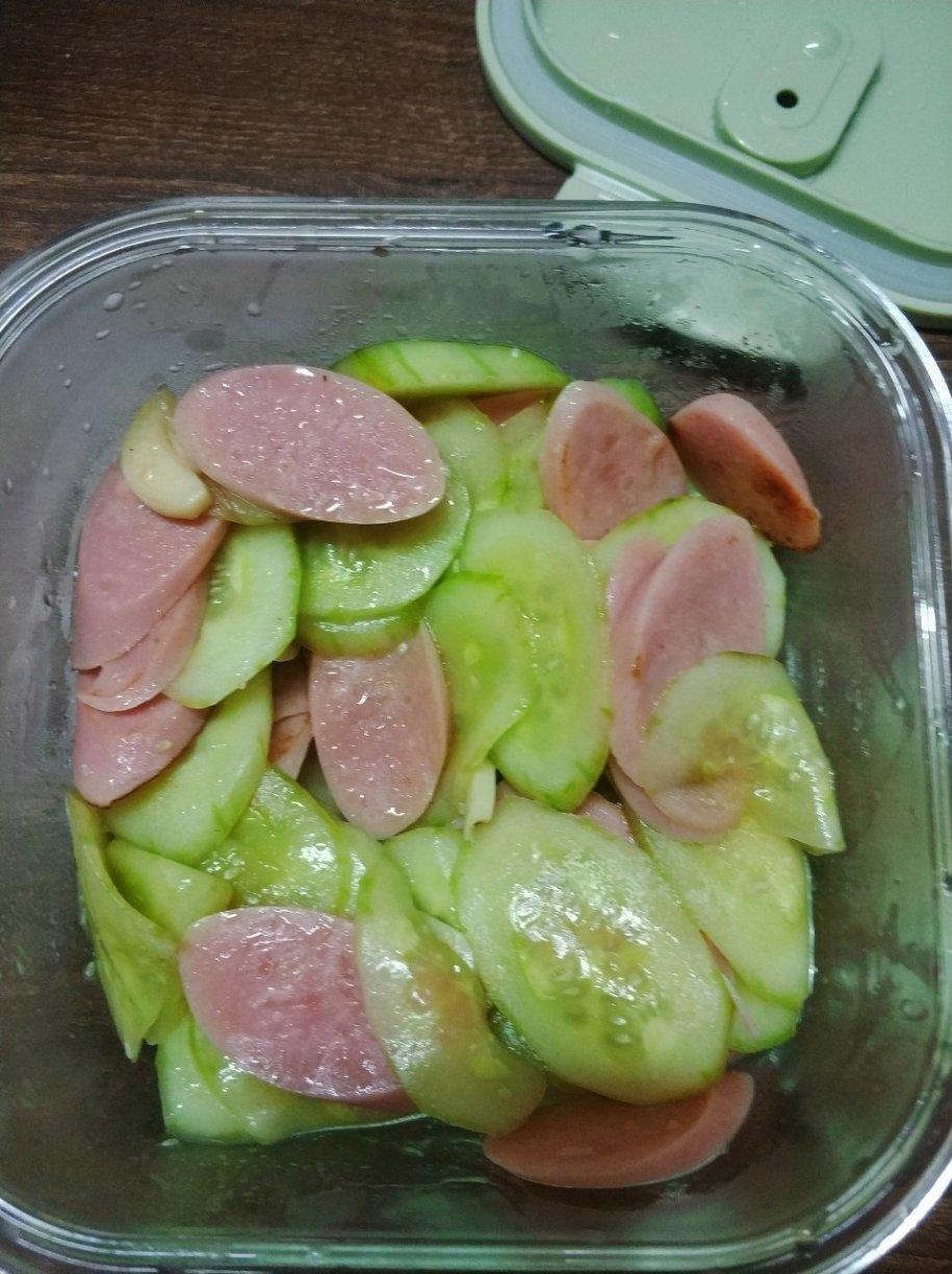 黄瓜炒火腿