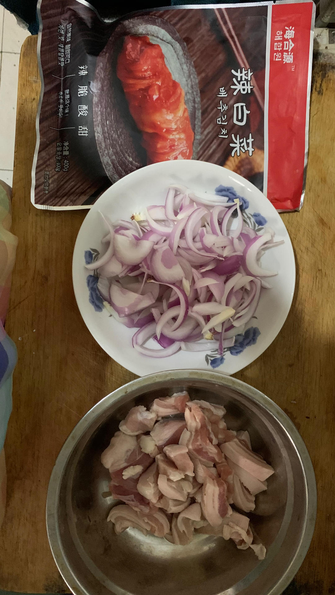 辣白菜炒五花肉