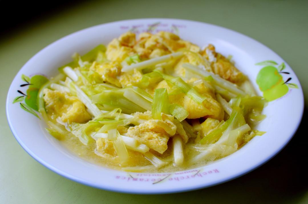 韭黄炒鸡蛋