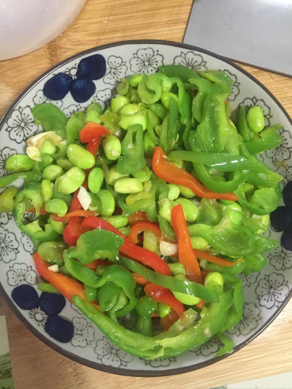 青椒炒毛豆