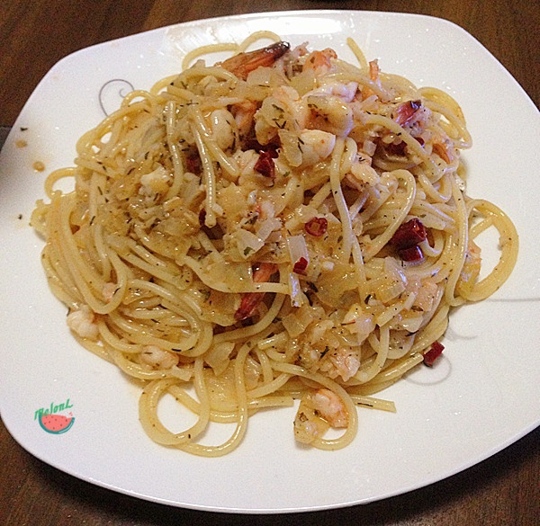 蒜香麻辣鲜虾意面