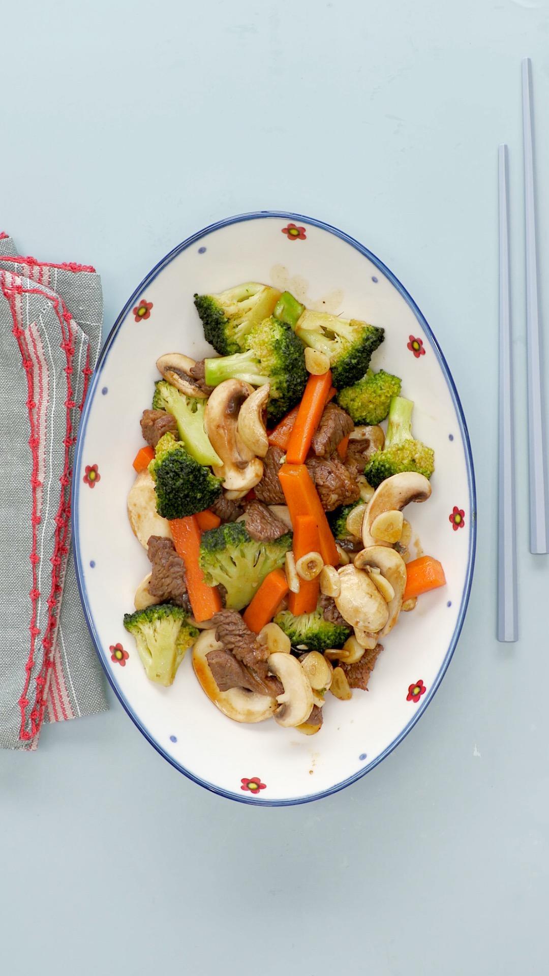 牛肉炒时蔬的做法
