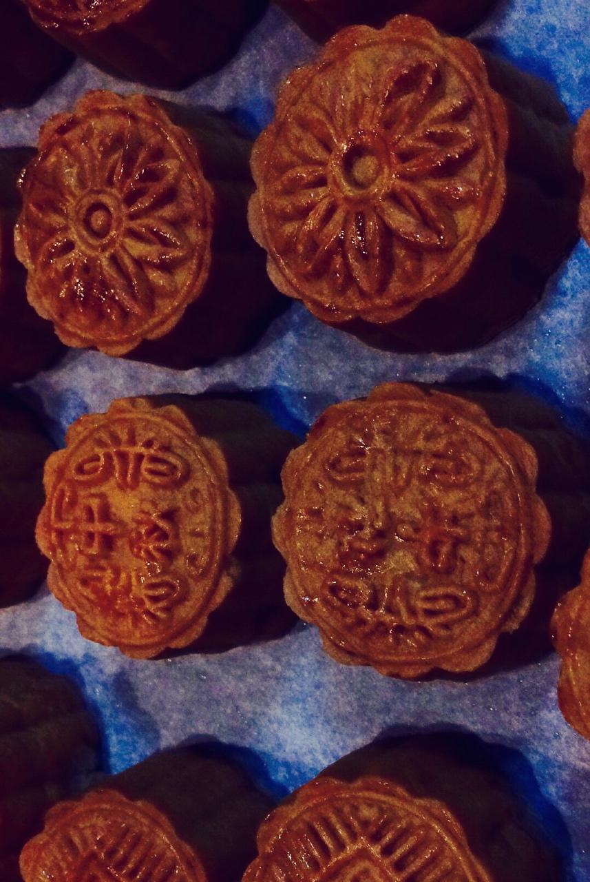 广式月饼——蛋黄莲蓉月饼