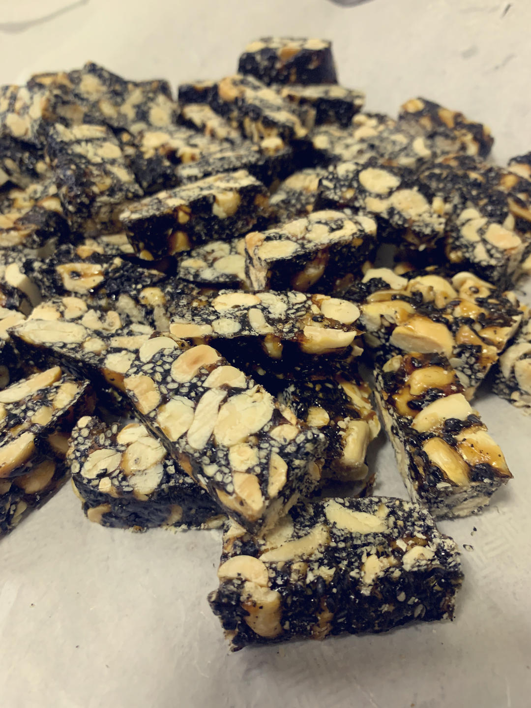 芝麻花生糖（老味道低糖款，步骤详细）