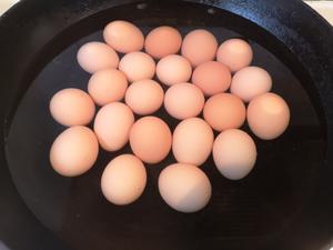 滇红煮的五香茶叶蛋的做法 步骤1