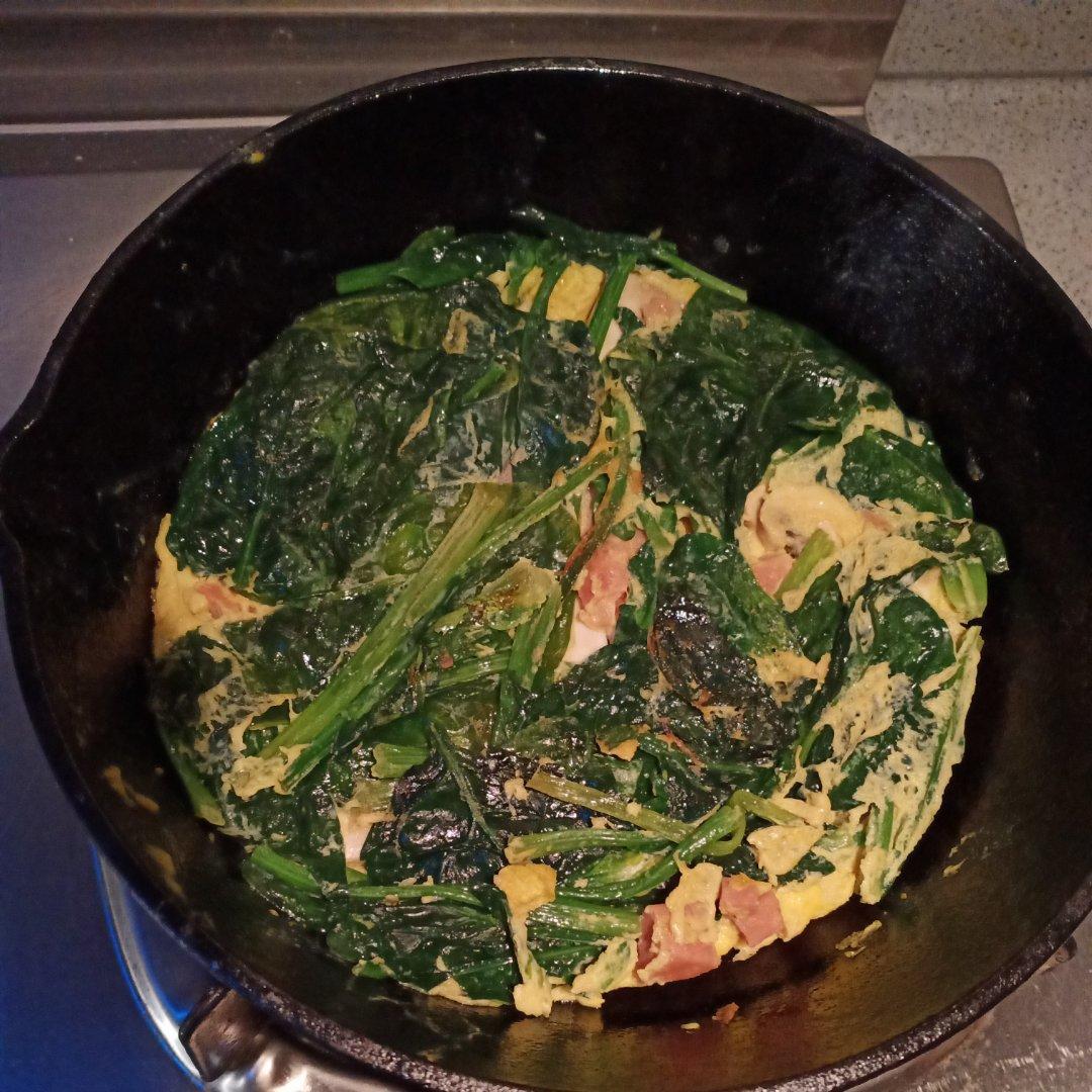 菠菜蘑菇蛋饼