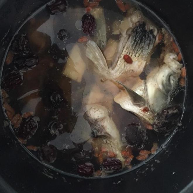 鯉魚補血湯的做法