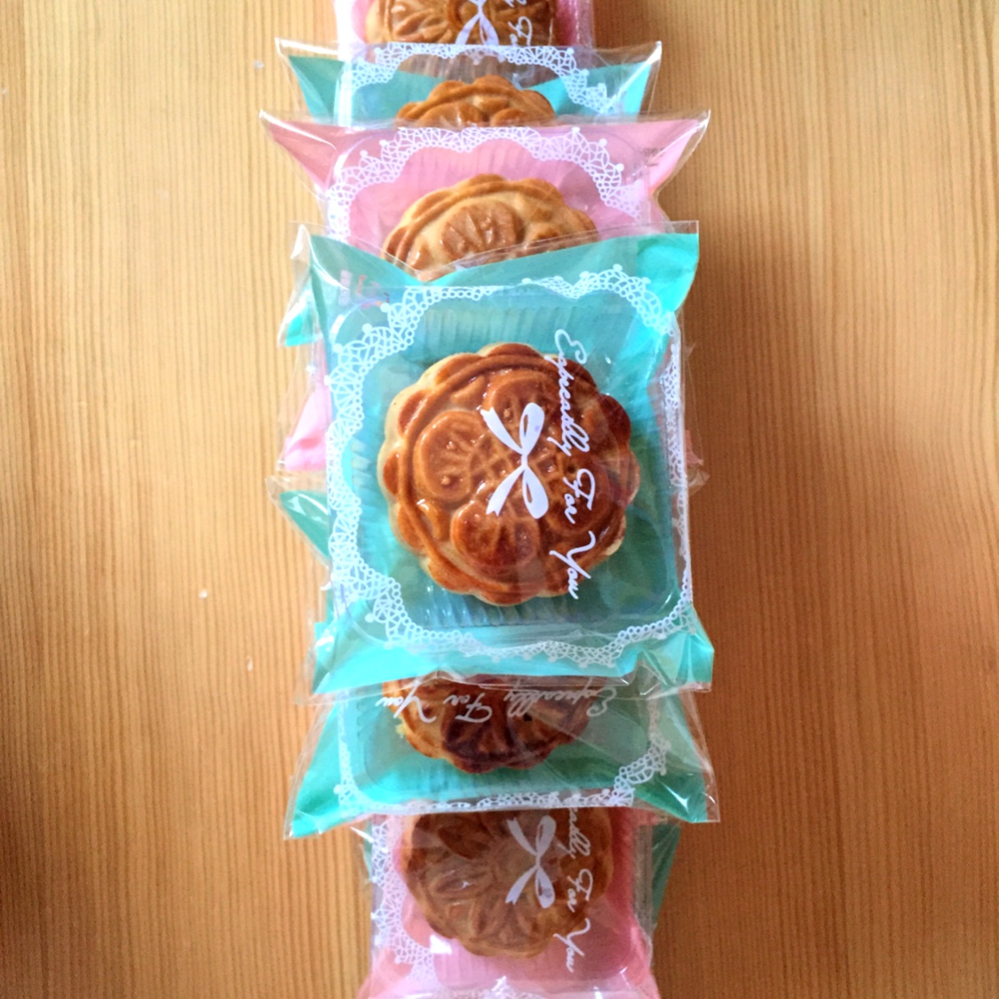 广式月饼—蛋黄莲蓉月饼