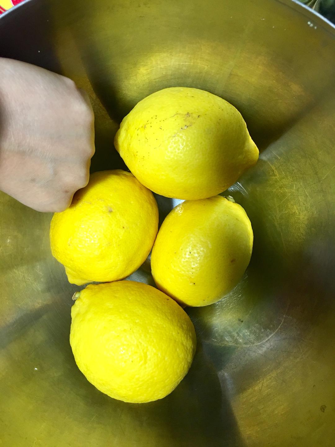 🍋一罐柠檬蜜🍋的做法 步骤1