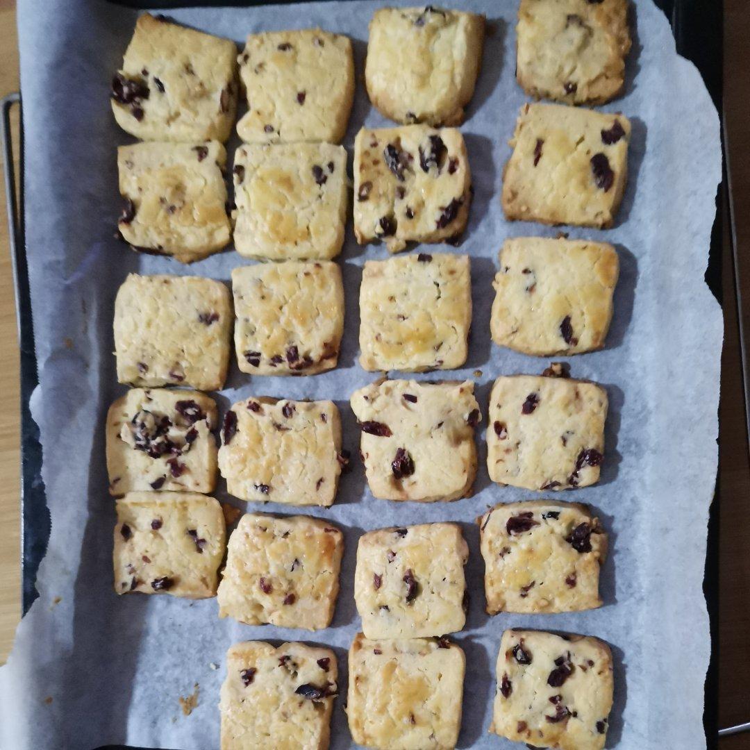 不网红，就做一个纯粹蓝罐味道的黄油黑加仑曲奇