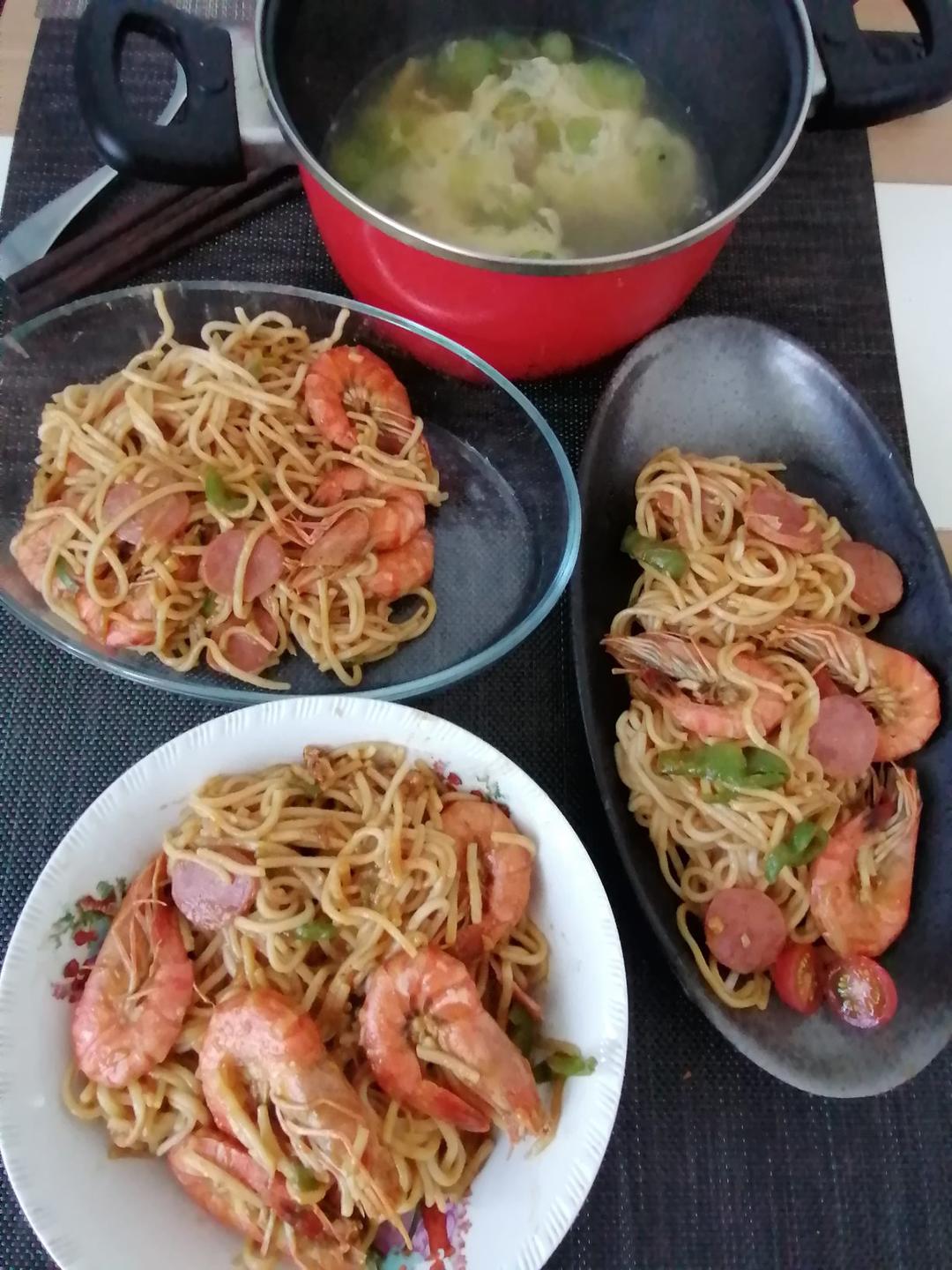 🔥爆好吃的黑椒虾仁炒乌冬面㊙️吃一口就沦陷❗️