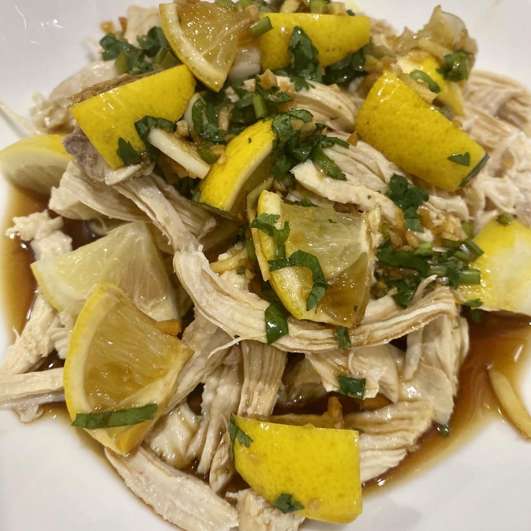 柠檬拌鸡丝『清新餐桌的减肥菜』手撕鸡腿