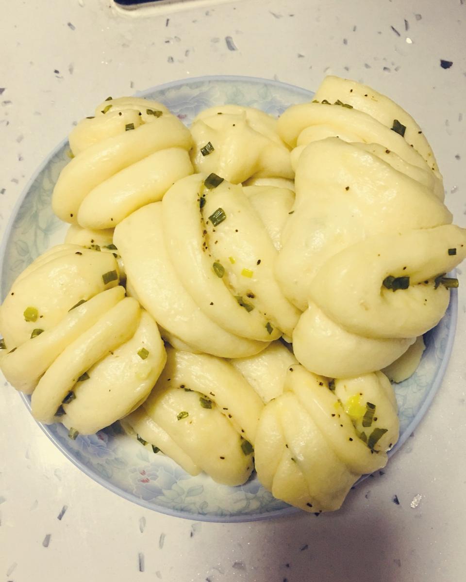 葱油花卷 Steamed Roll