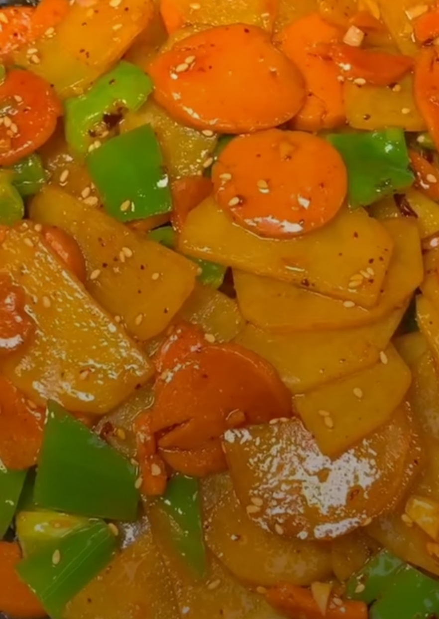 家常素菜-火腿炒土豆片的做法