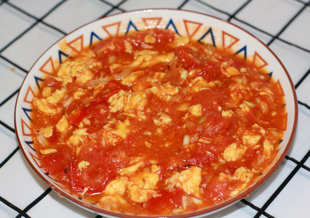 番茄炒鸡蛋（超浓的番茄味）