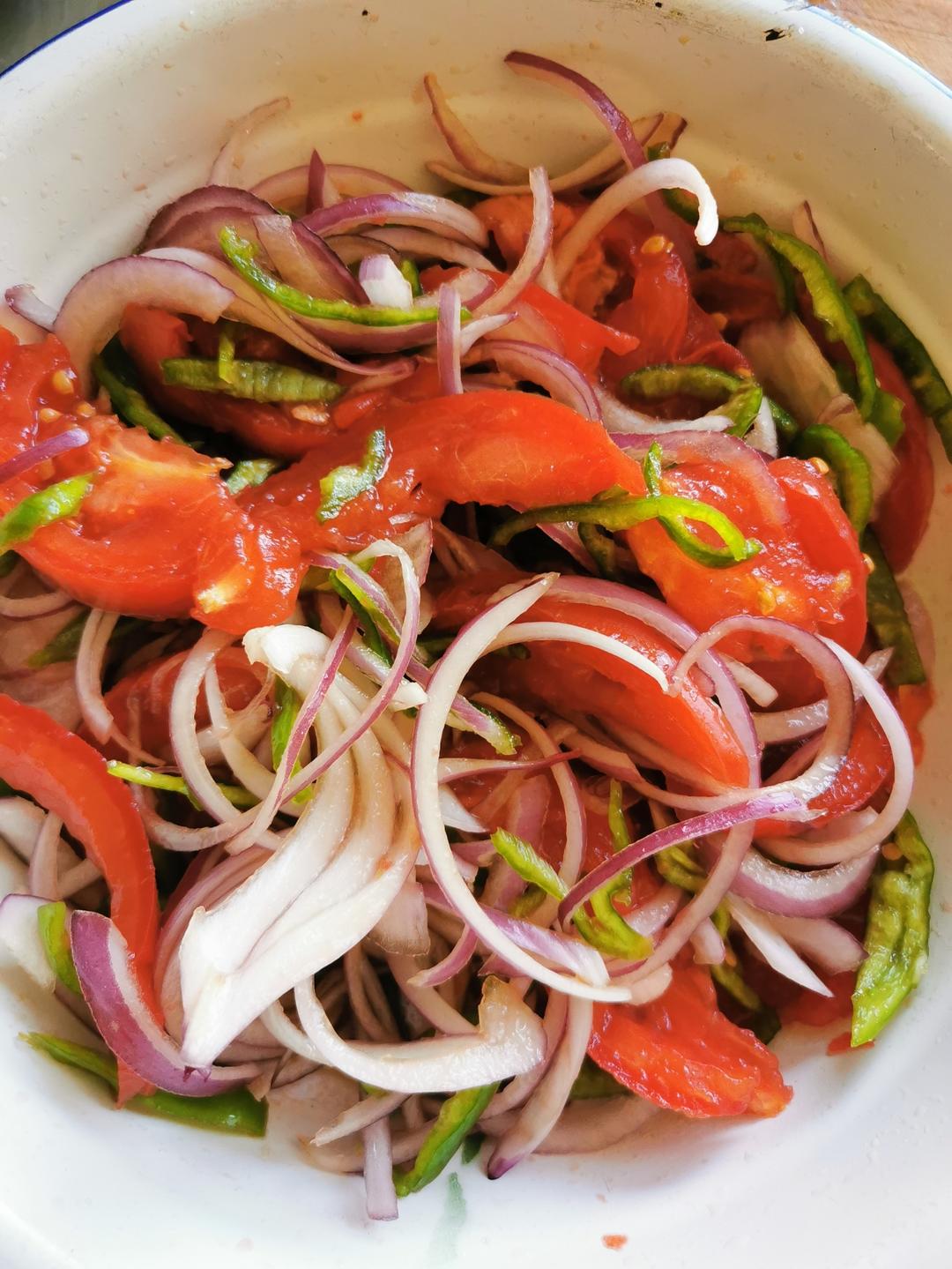 新疆老虎菜也叫皮辣红