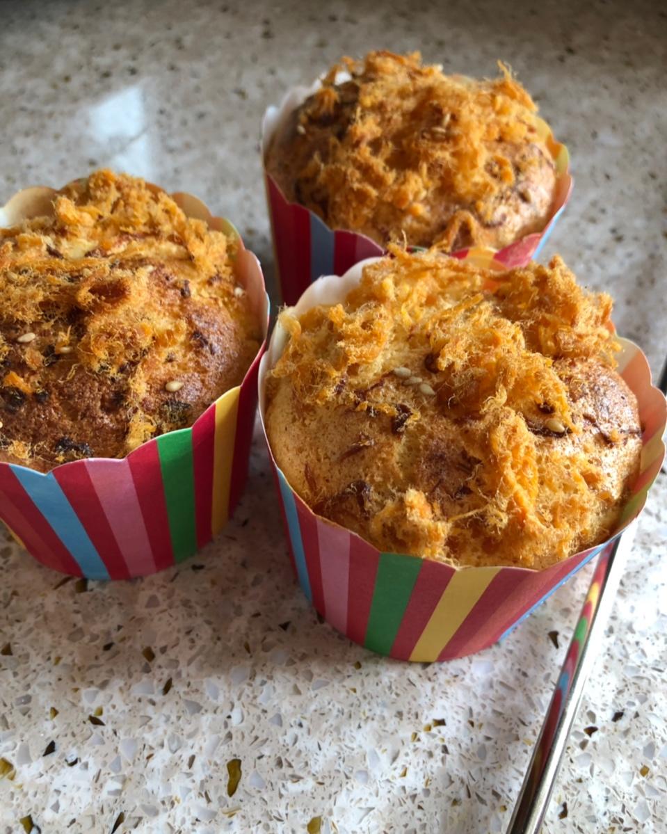 clara20做的肉松拔丝小蛋糕