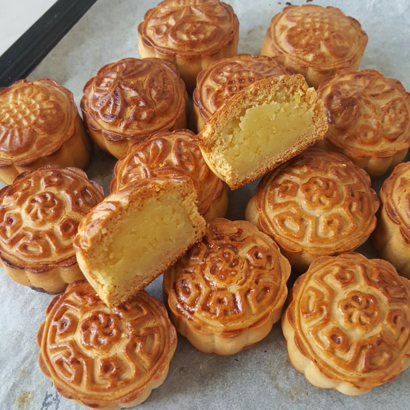 金沙奶黄月饼