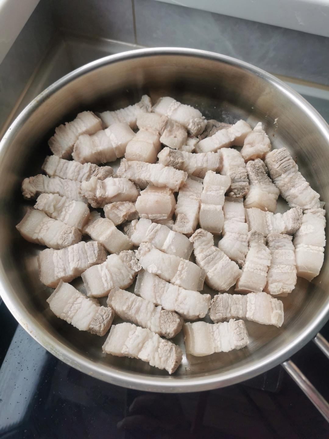 不焯水不放油的家常红烧肉
