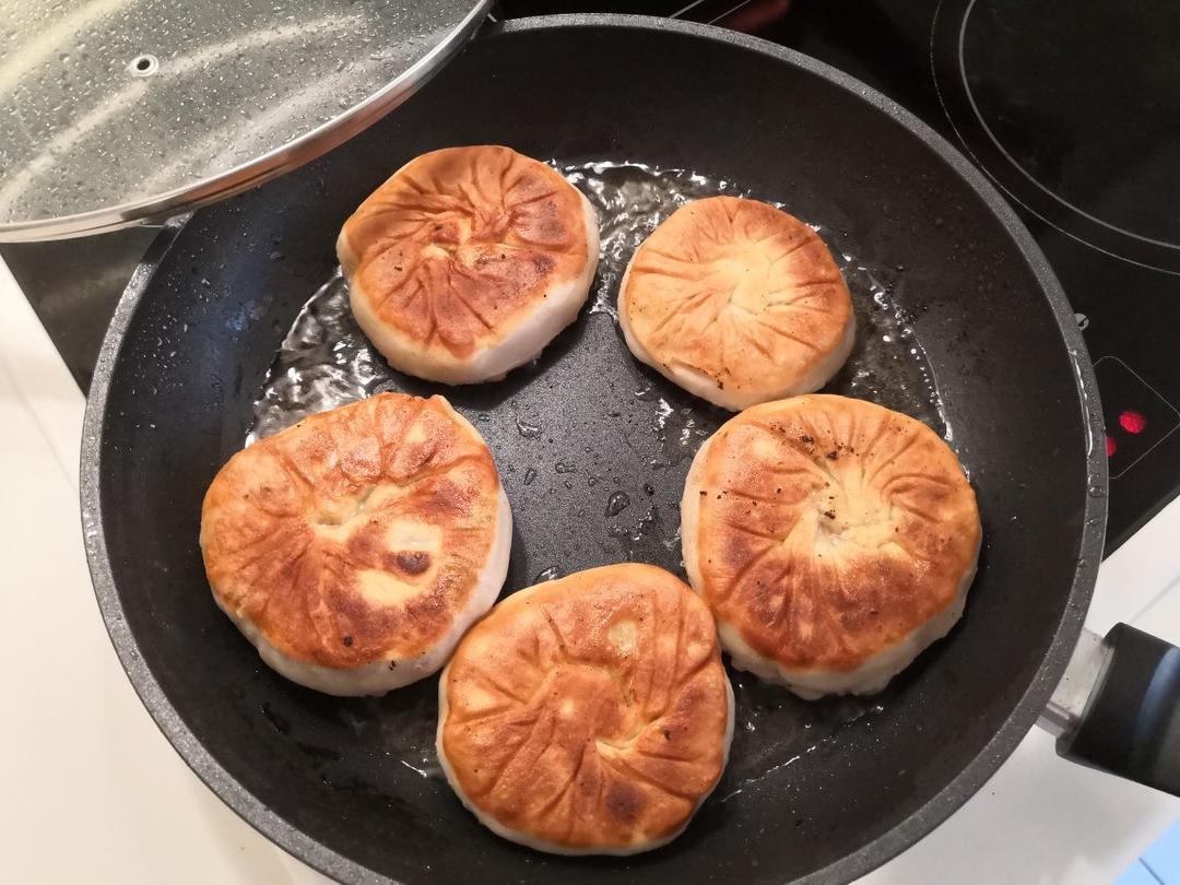 牛肉馅饼(附超详尽步骤图,从牛肉馅料调拌,到和面,更有海量馅饼包法图)