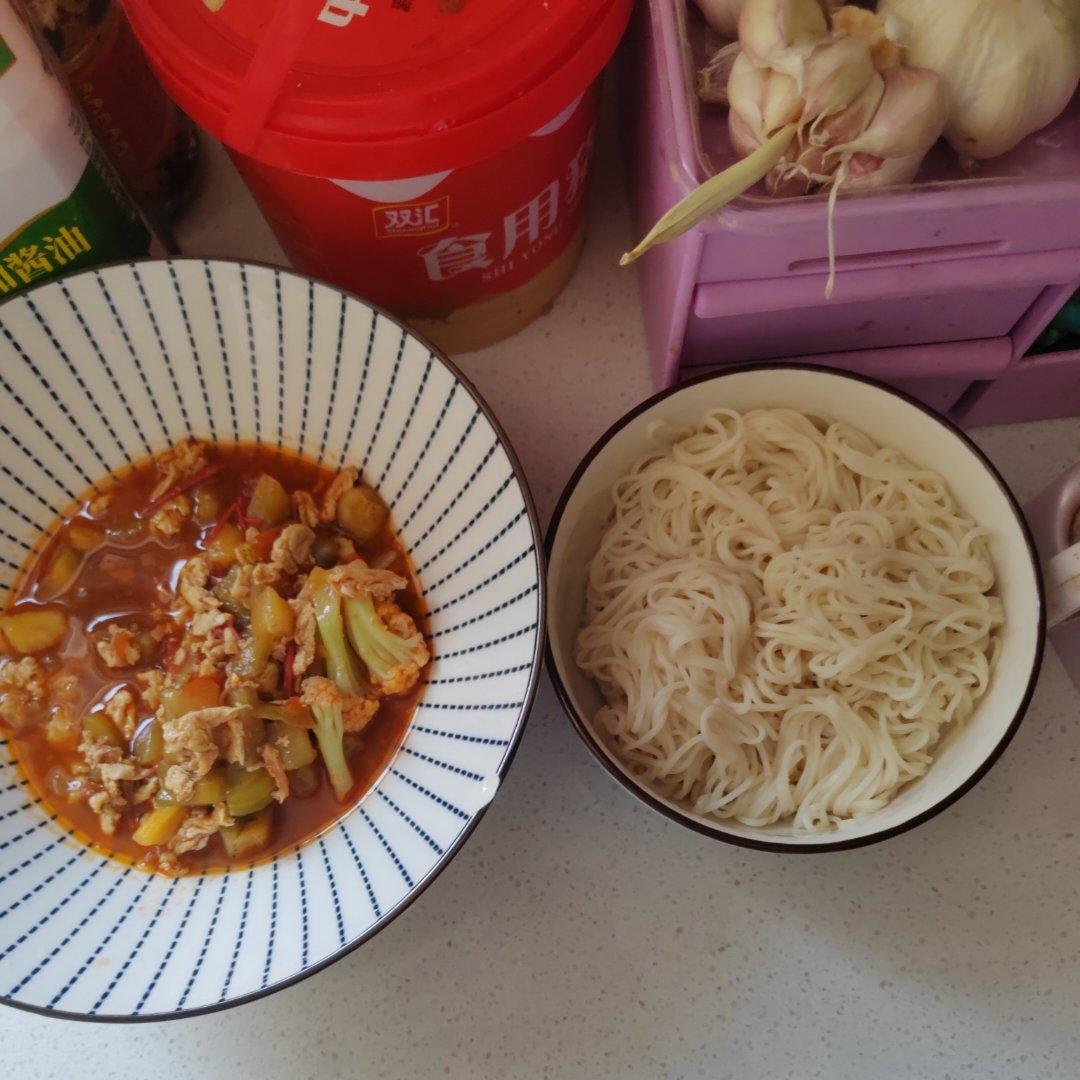 西红柿鸡蛋茄子臊子面