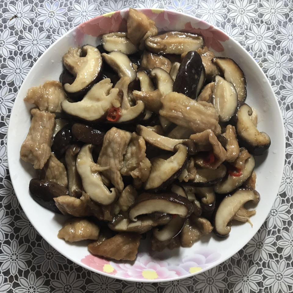 家常香菇炒肉