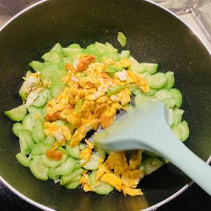 简单易做❤️黄瓜炒鸡蛋的做法 步骤9