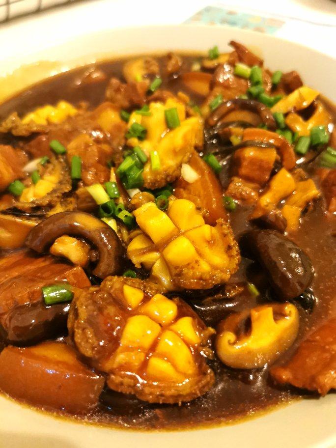 超级下饭的鲍鱼鹌鹑蛋红烧肉